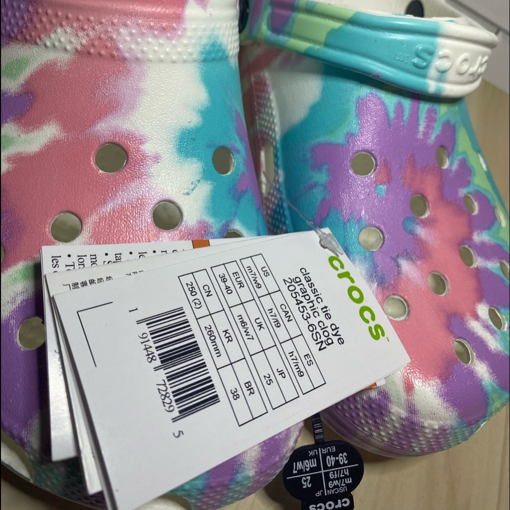 **Brand New**Tie Dye Crocs